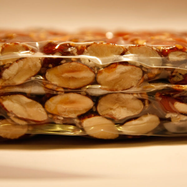 Turrón de Guirlache con Ajonjolí